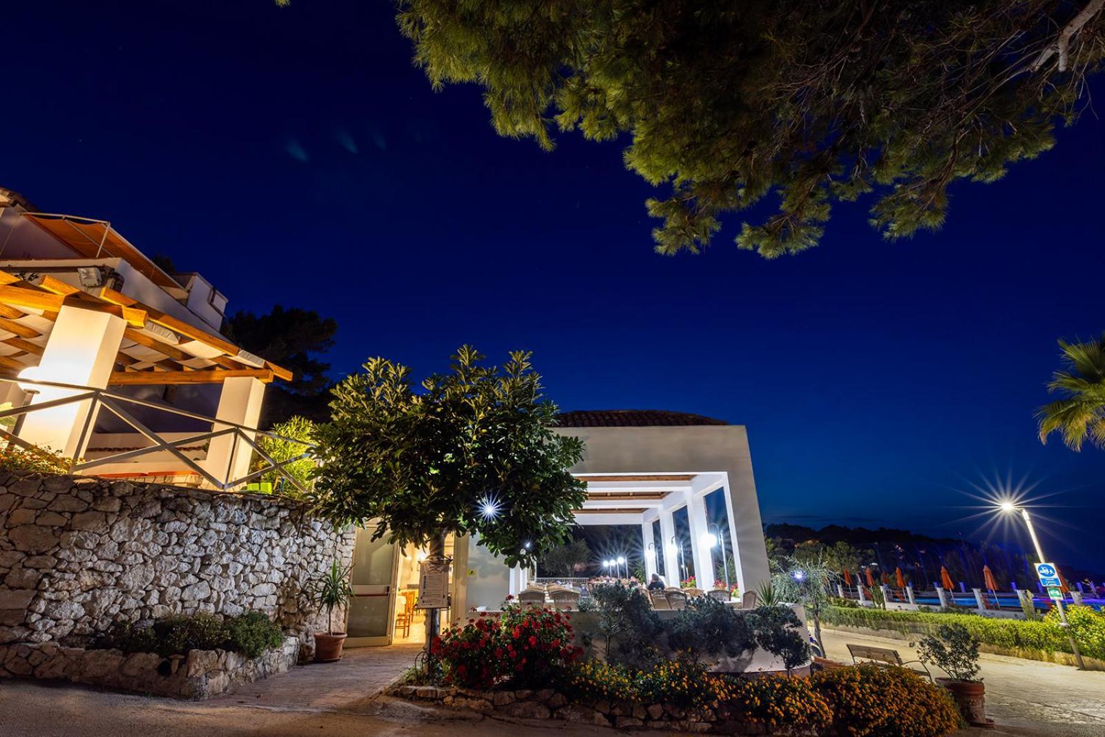 Crovatico Club Vacanze Vieste Exteriör bild